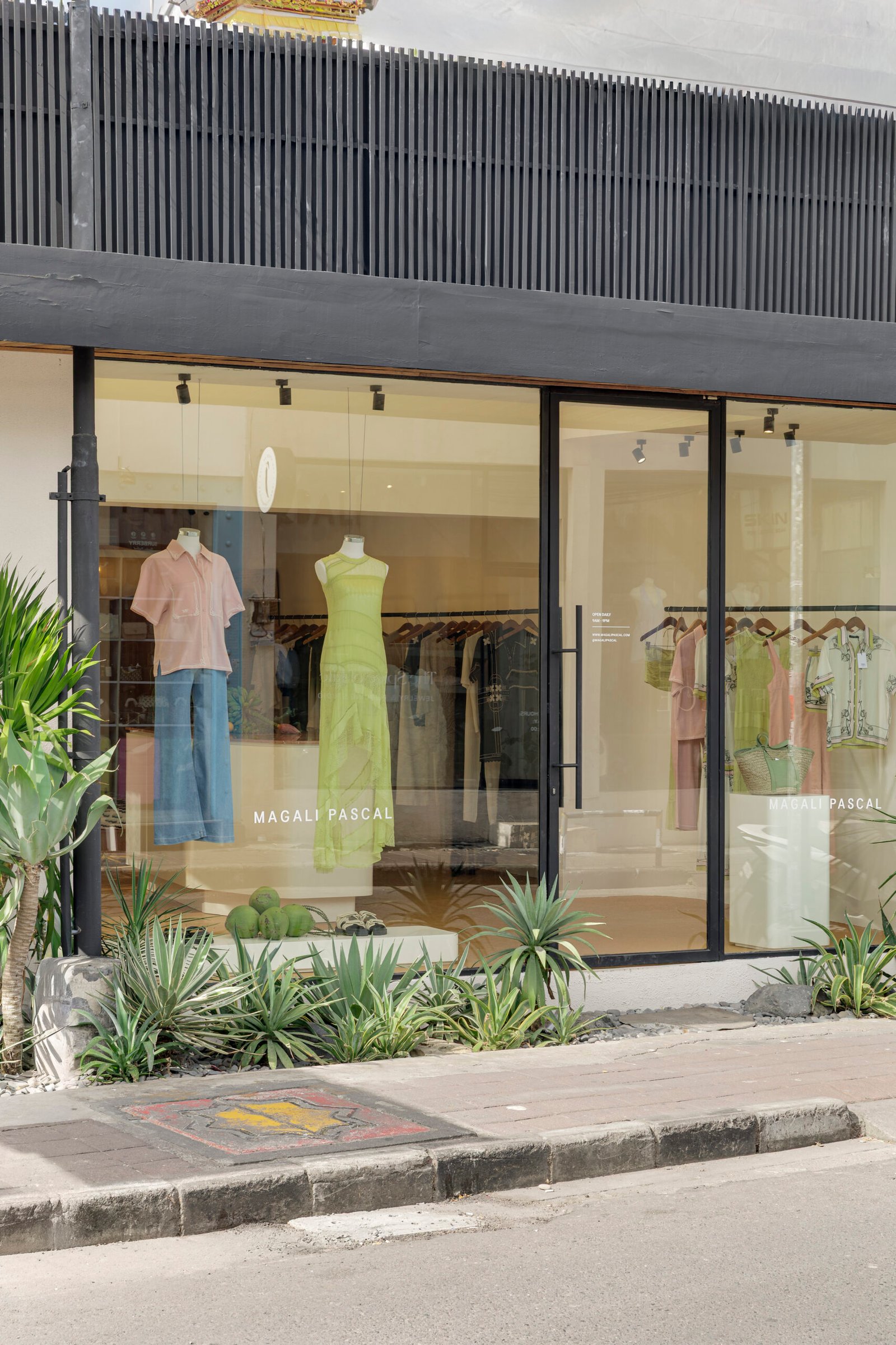 magali pascal store oberoi 3