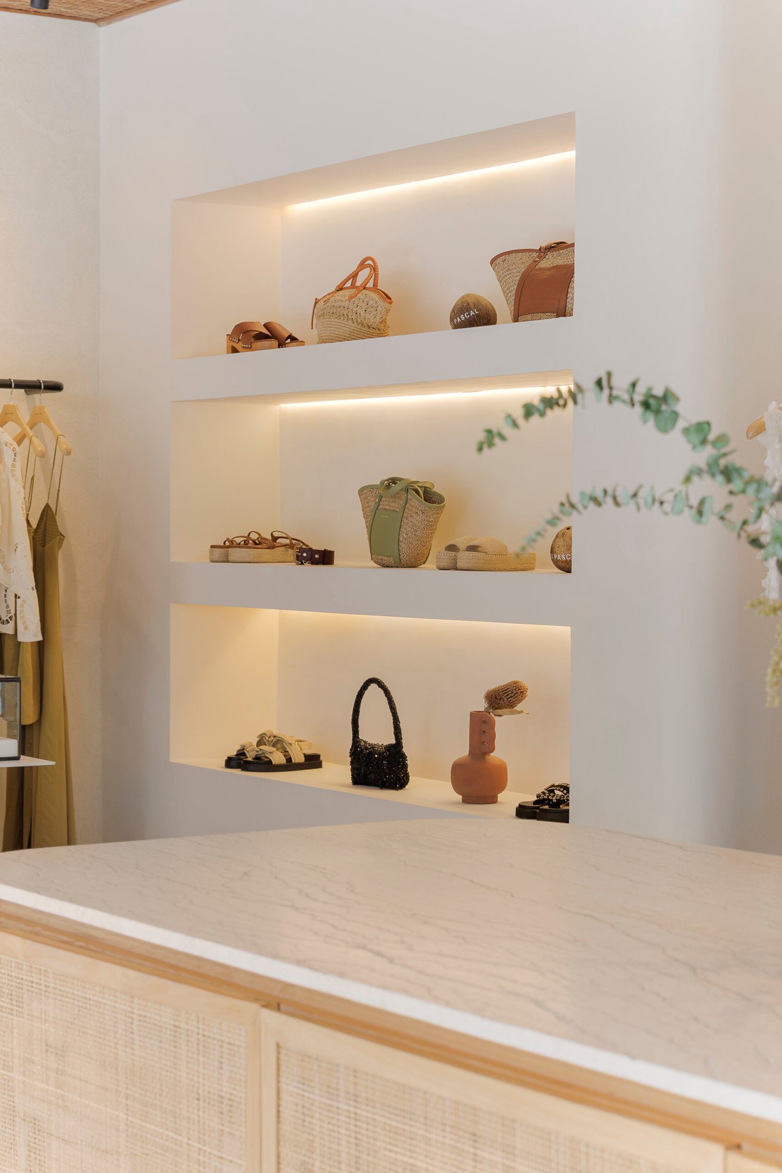 magali pascal store pererenan 21