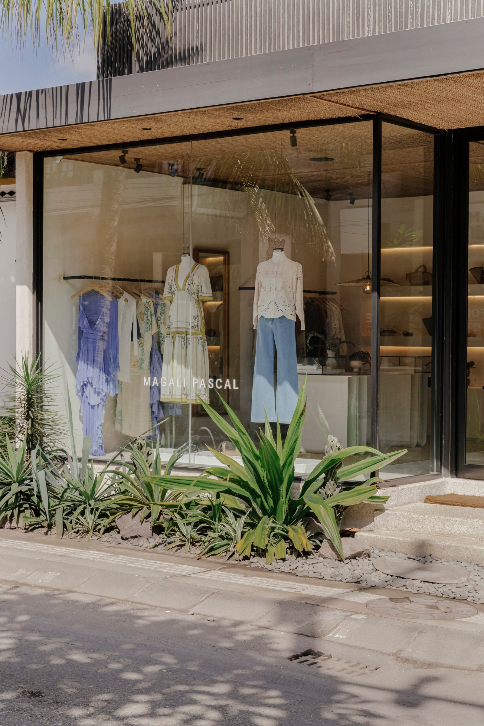 magali pascal store pererenan 3