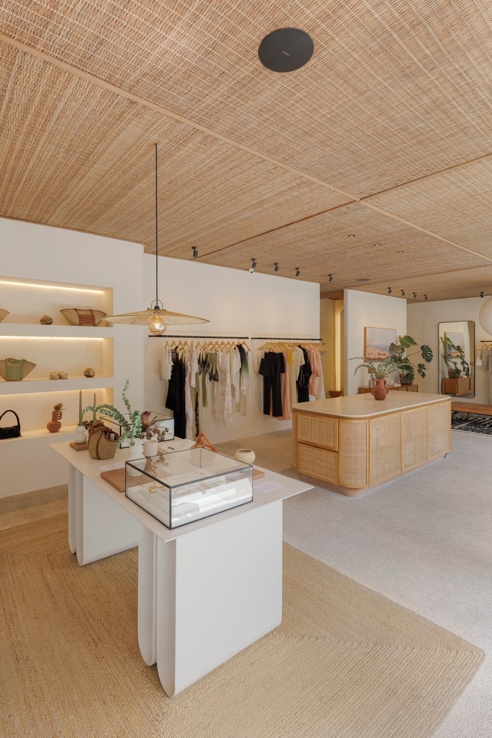 magali pascal store pererenan 6